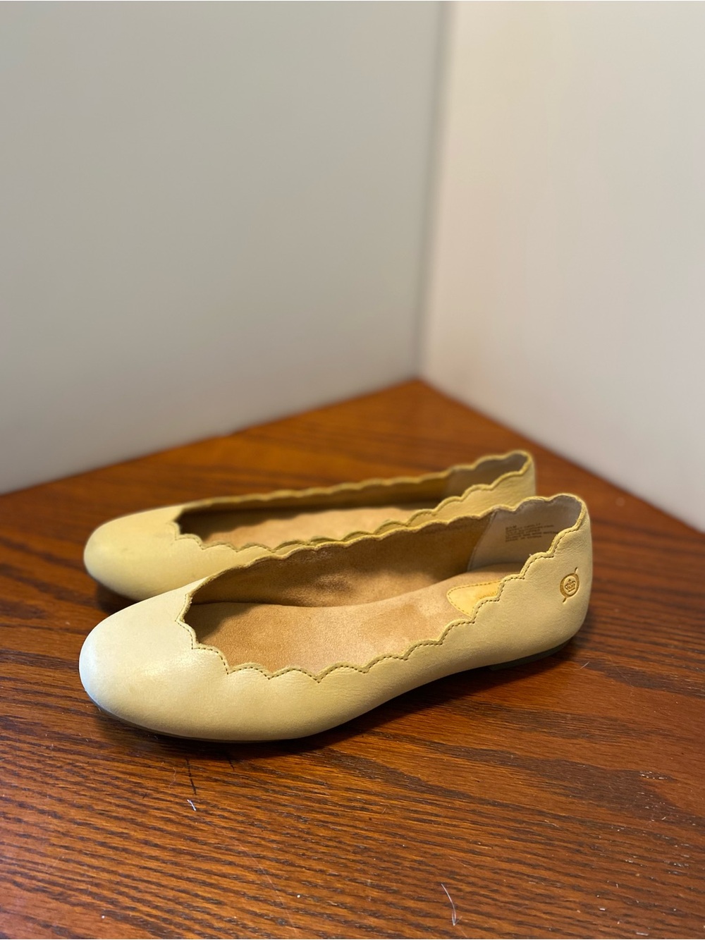 Born Aliie ballet flat